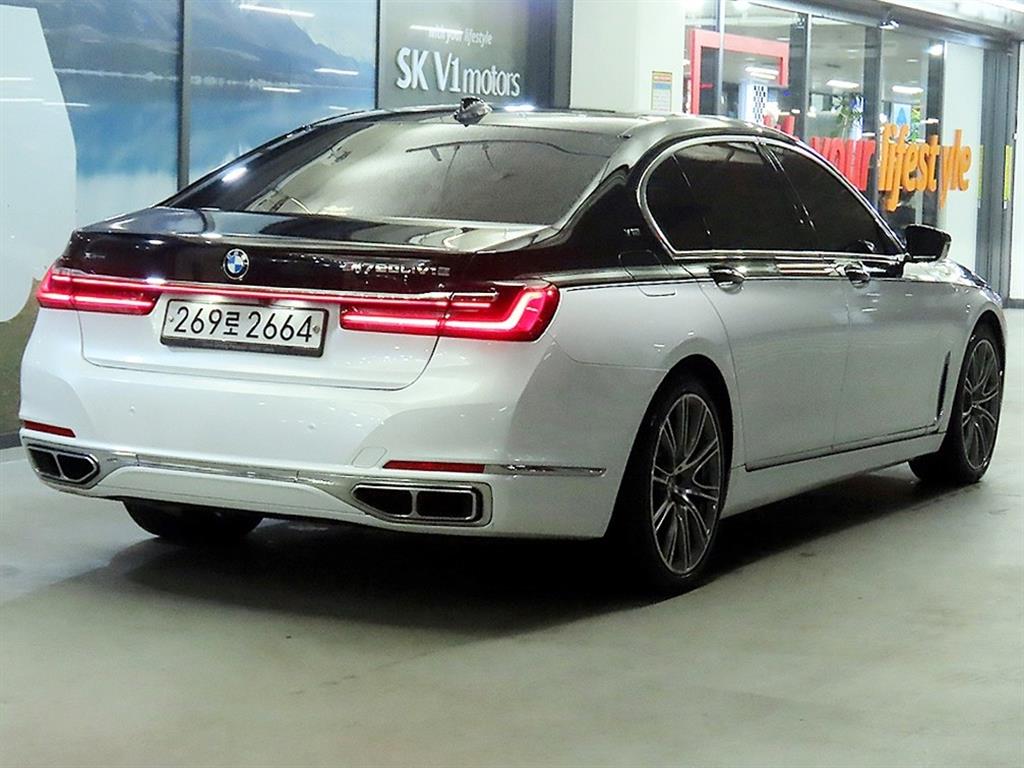 BMW 7 Series - Vista 4