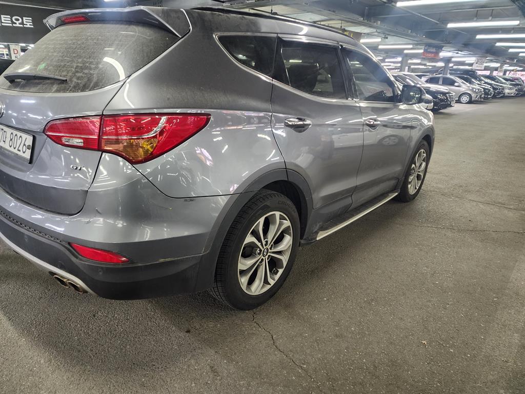 HYUNDAI Santa Fe - Vista 3