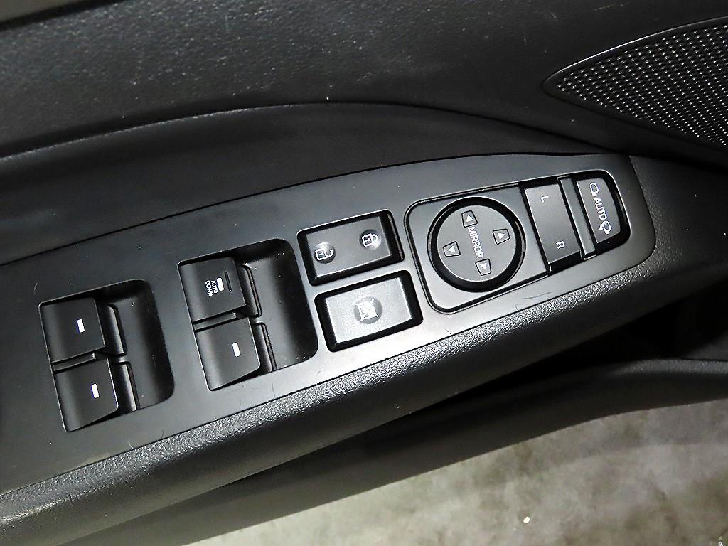 HYUNDAI Avante 2018 Blanco - Importación desde Corea - HF Imports Iquique - Foto 13