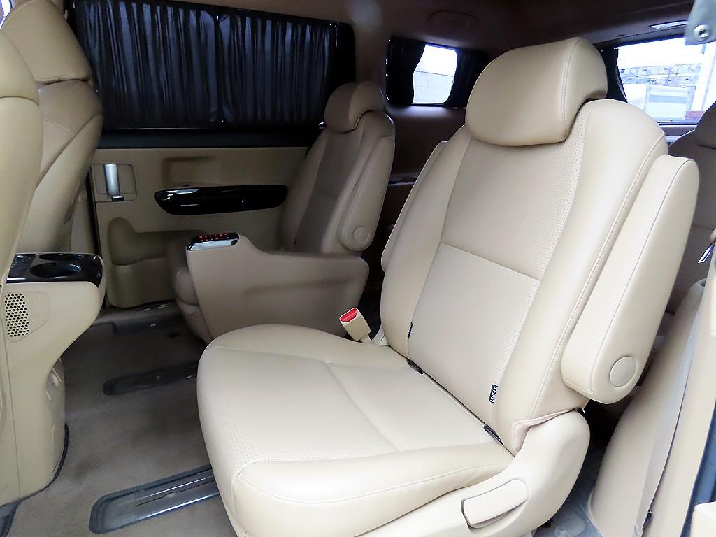 KIA Carnival - Vista 6