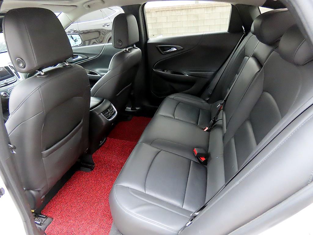 Chevrolet Malibu - Vista 6