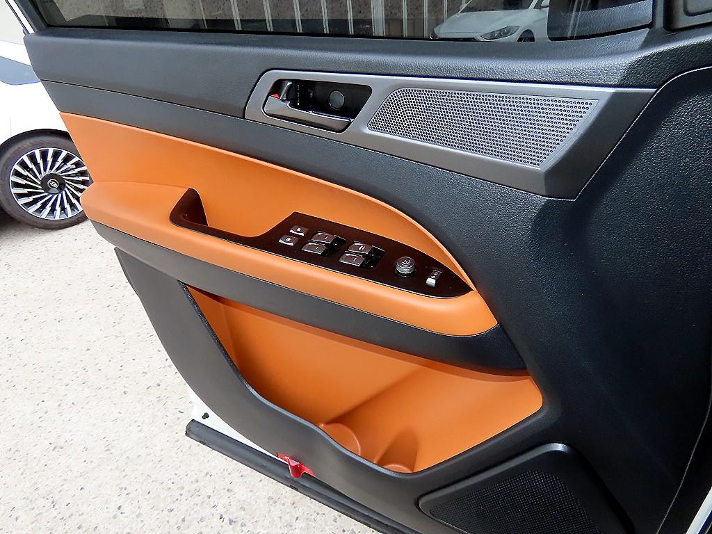 Ssangyong Rexton - Vista 11