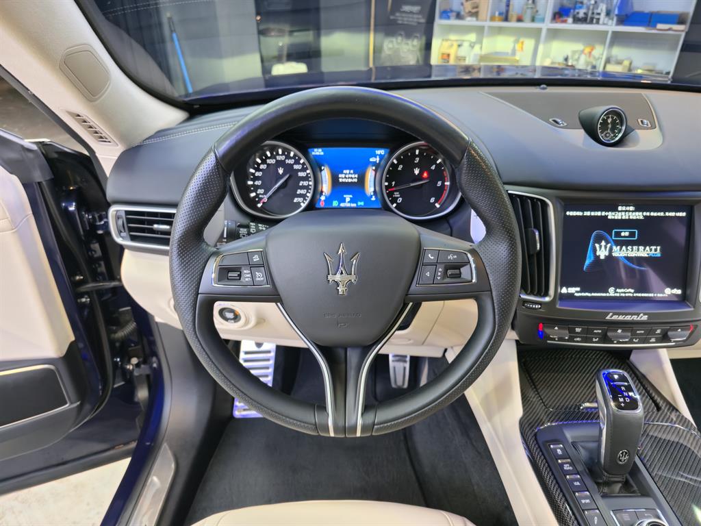 Maserati Levante - Vista 9