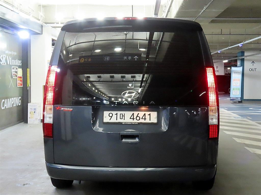 HYUNDAI Staria - Vista 5
