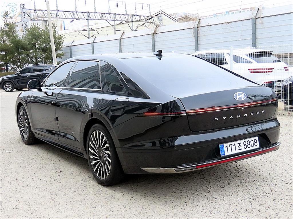 HYUNDAI Grandeur - Vista 3