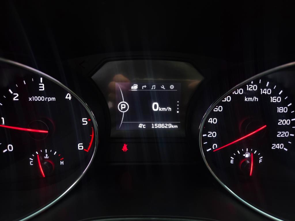 KIA Carnival - Vista 8