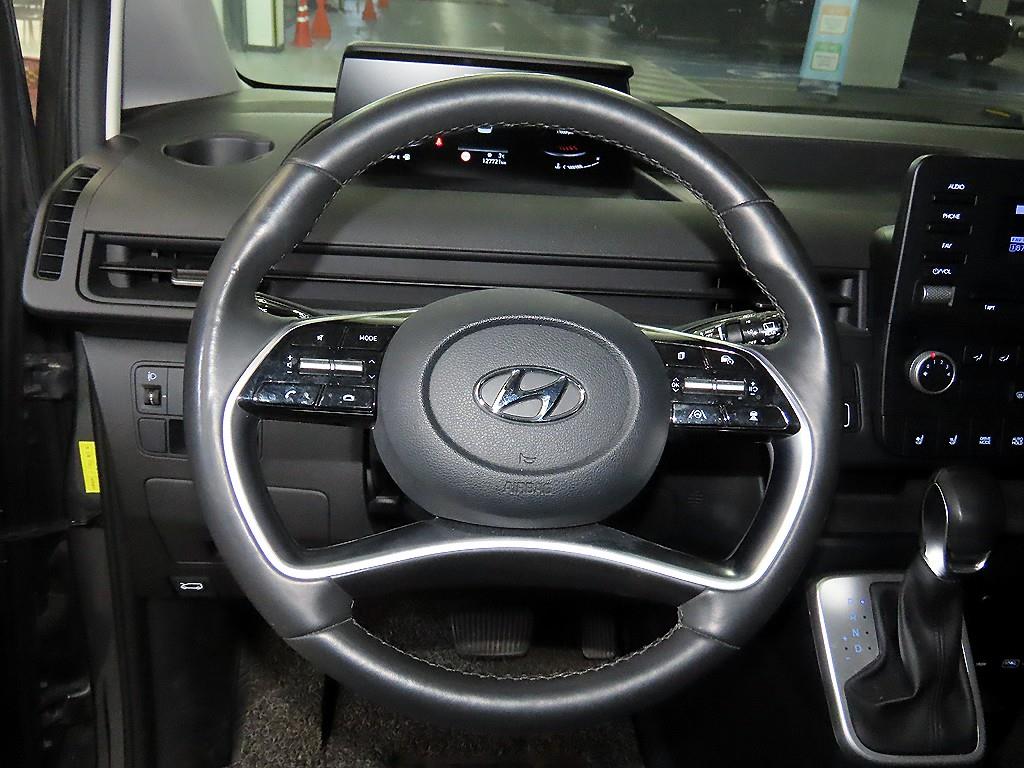 HYUNDAI Staria - Vista 8