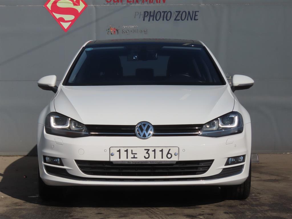 Volkswagen Golf - Vista 3