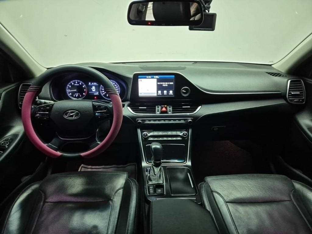 HYUNDAI Grandeur - Vista 7