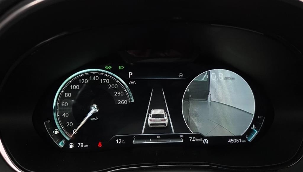 Genesis GV70 - Vista 8