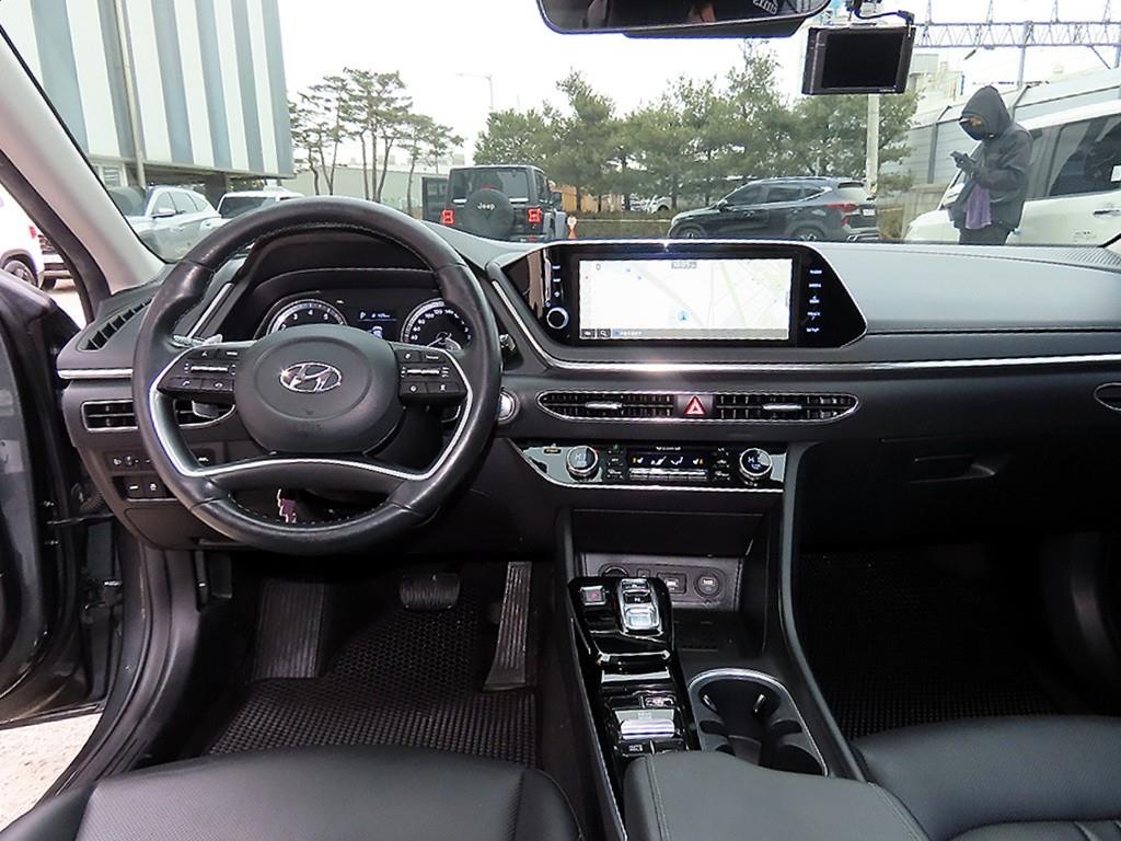 HYUNDAI Sonata - Vista 7