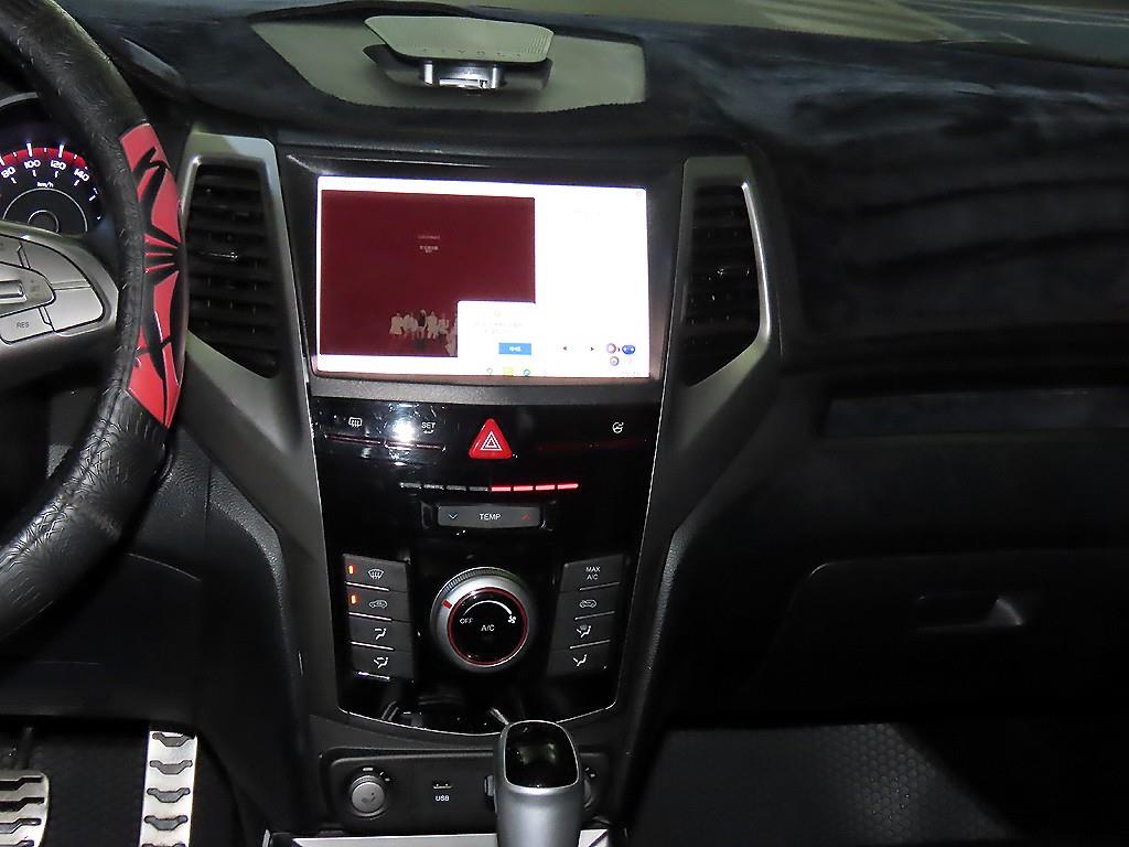 Ssangyong Tivoli - Vista 11