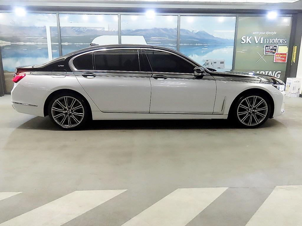 BMW 7 Series - Vista 3