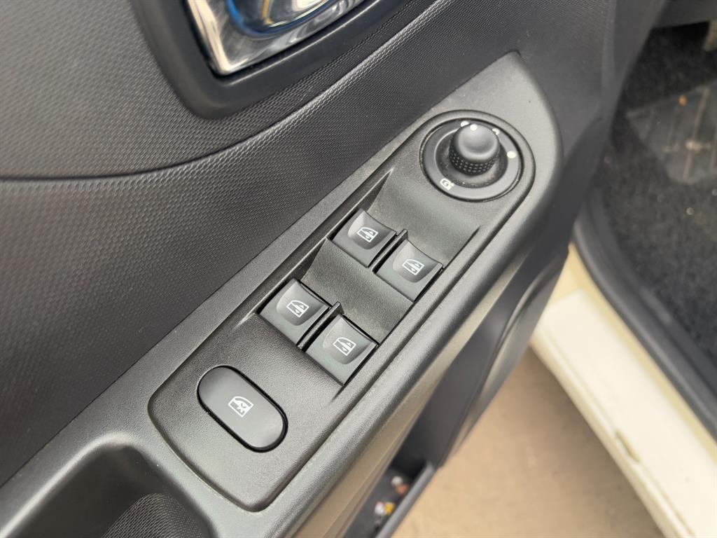 SAMSUNG QM3 - Vista 12