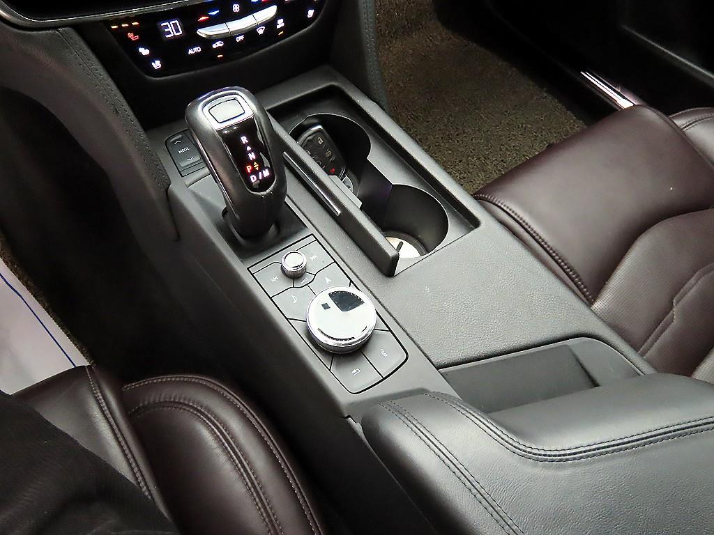 Cadillac CT6 - Vista 11