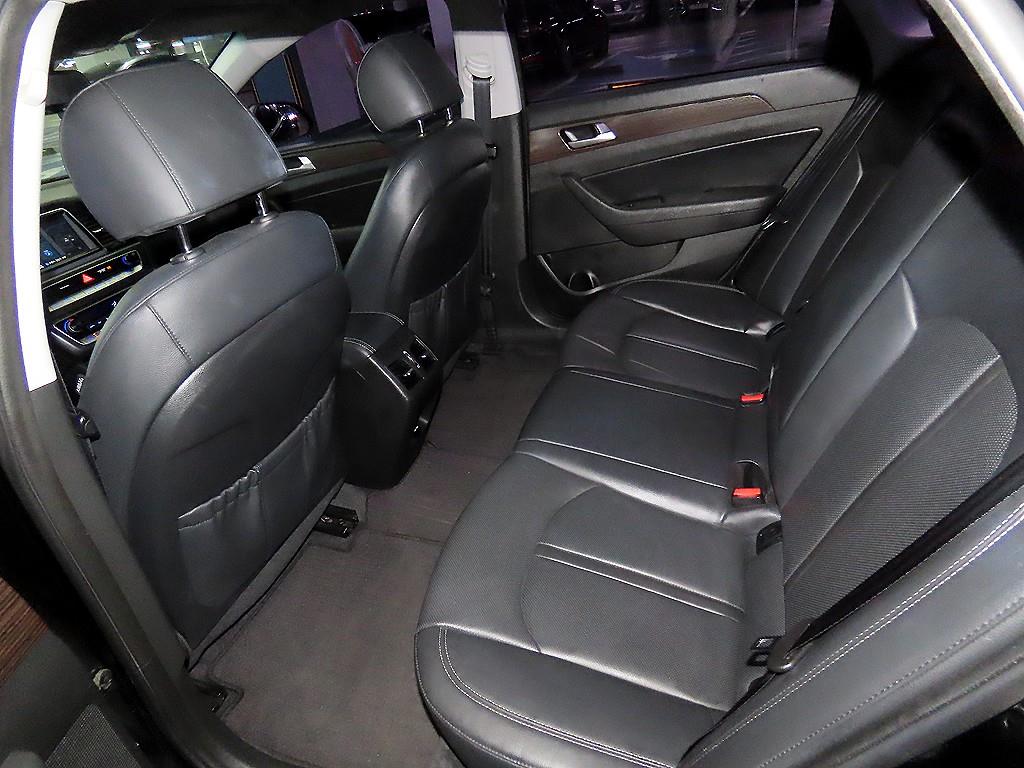 HYUNDAI Sonata - Vista 7