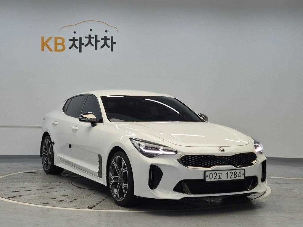 KIA Stinger - Vista 4