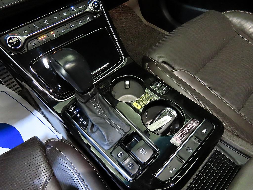 HYUNDAI Grandeur - Vista 12