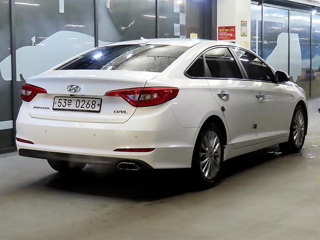 HYUNDAI Sonata - Vista 4