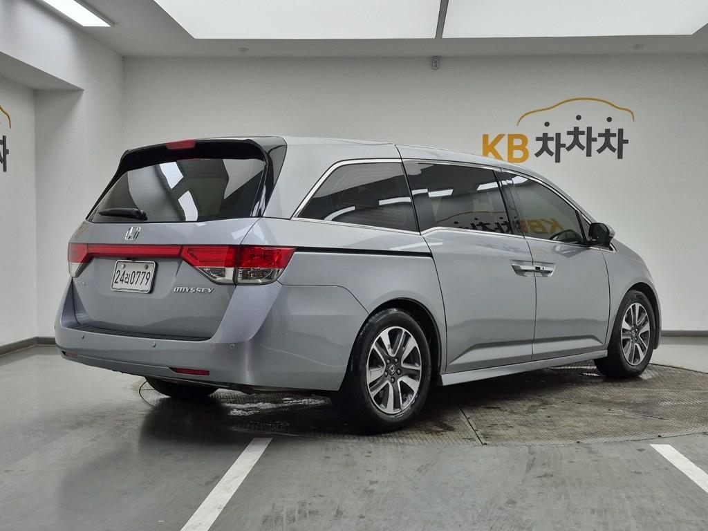 Honda Odyssey - Vista 4