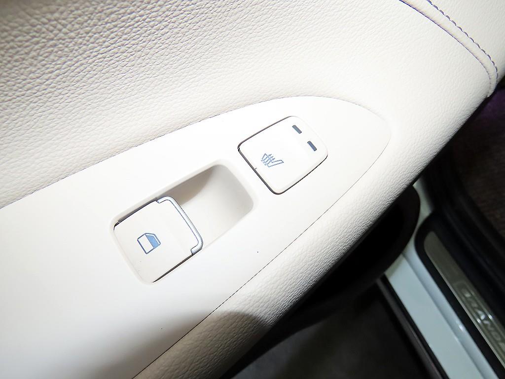 HYUNDAI Grandeur 2019 Blanco - Importación desde Corea - HF Imports Iquique - Foto 15