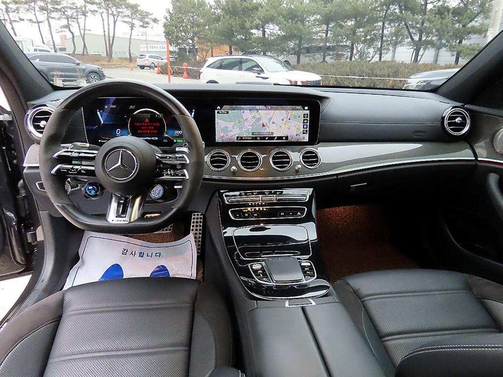 Mercedes Benz E class - Vista 7