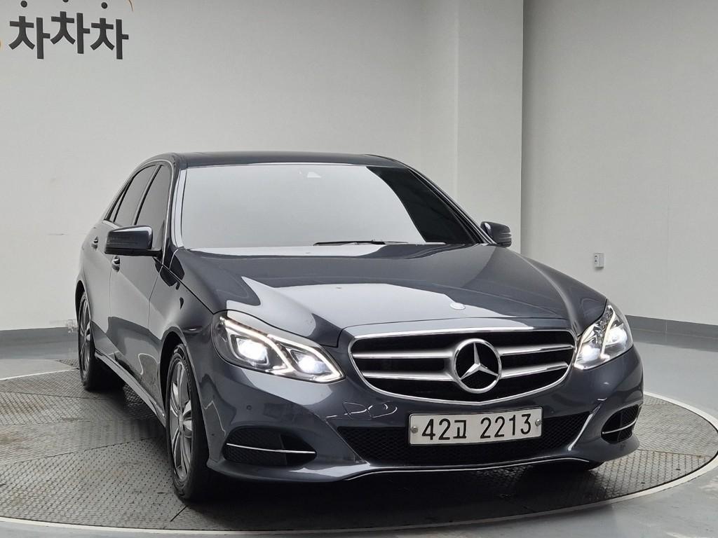Mercedes Benz E class - Vista 4