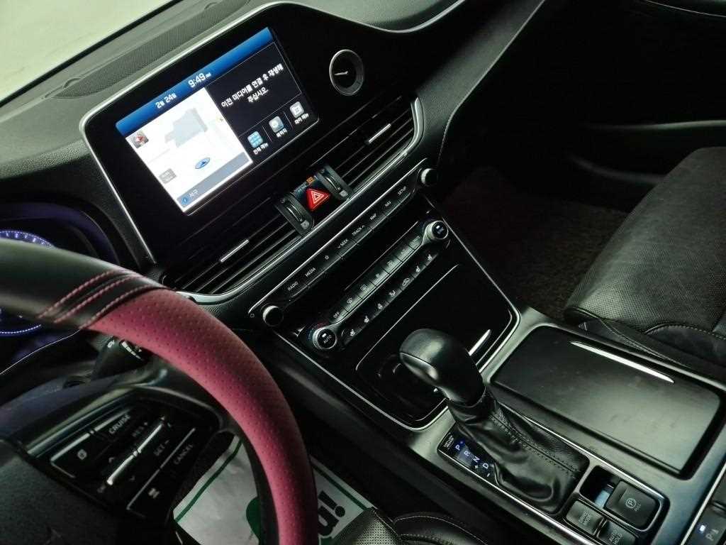 HYUNDAI Grandeur - Vista 10