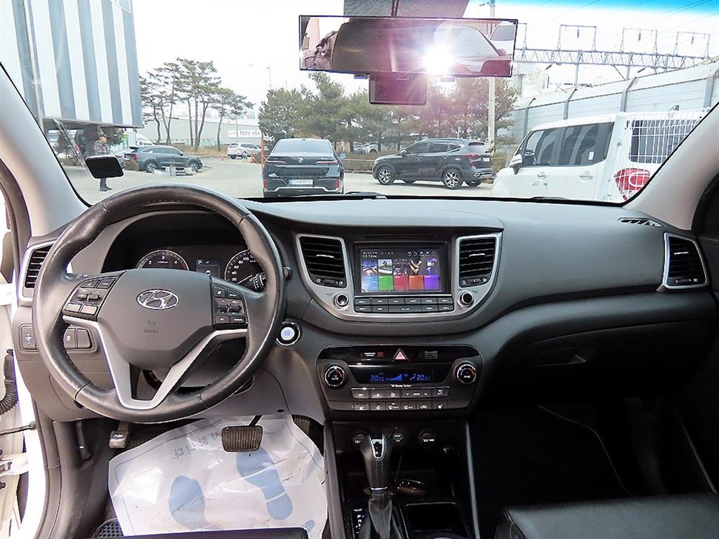 HYUNDAI Tucson - Vista 7