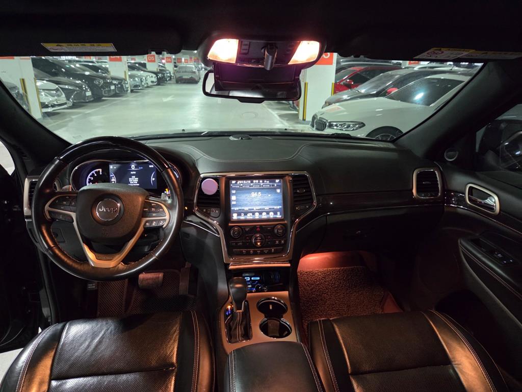 Jeep Cherokee - Vista 9