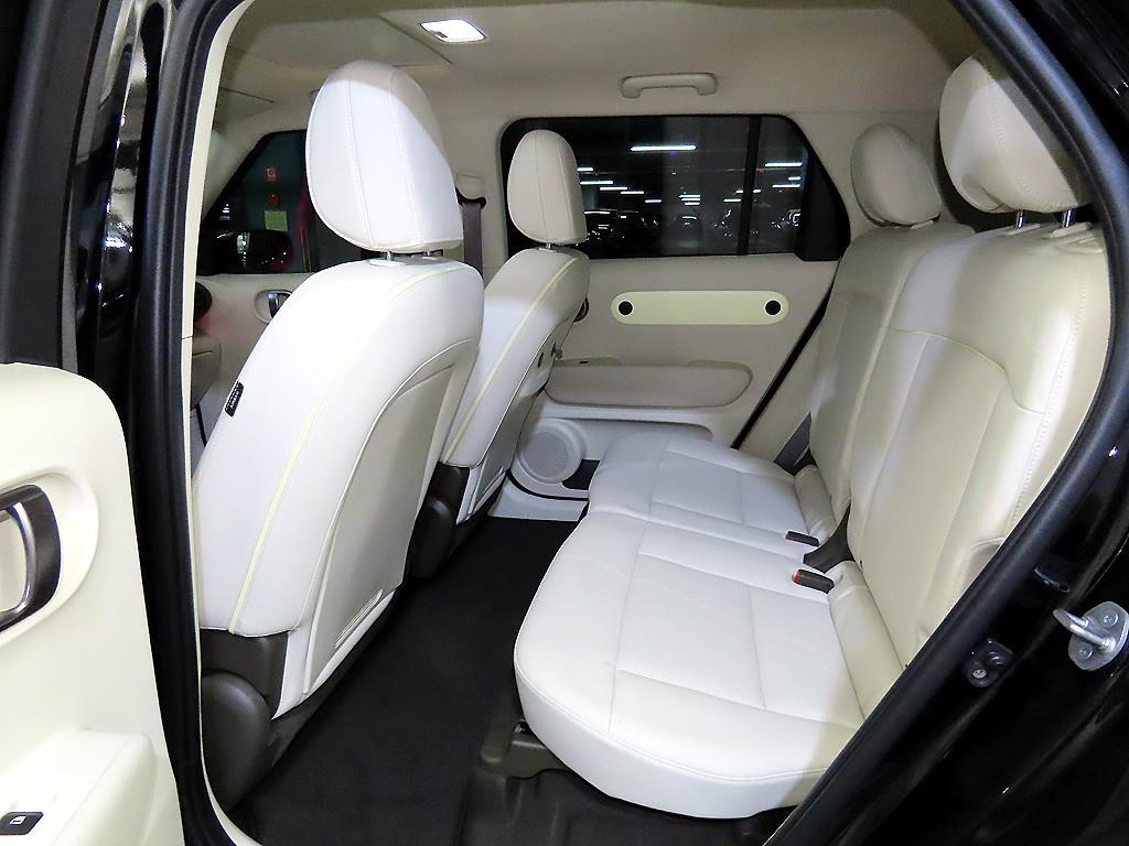 HYUNDAI Casper - Vista 7