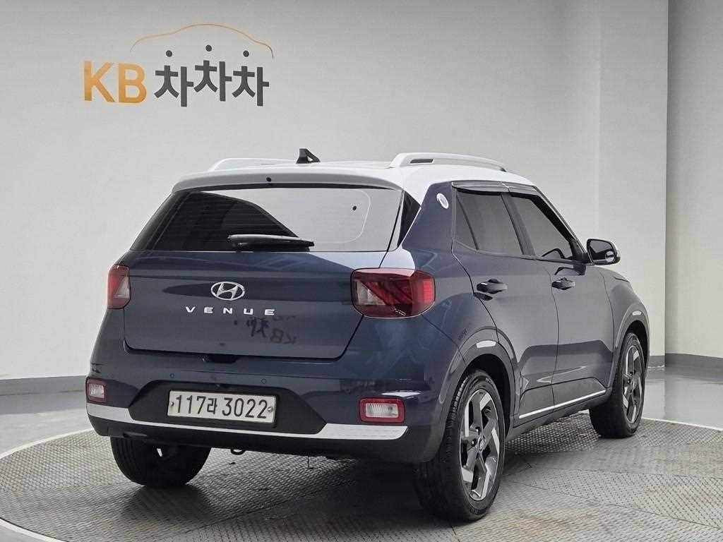 HYUNDAI Venue - Vista 3