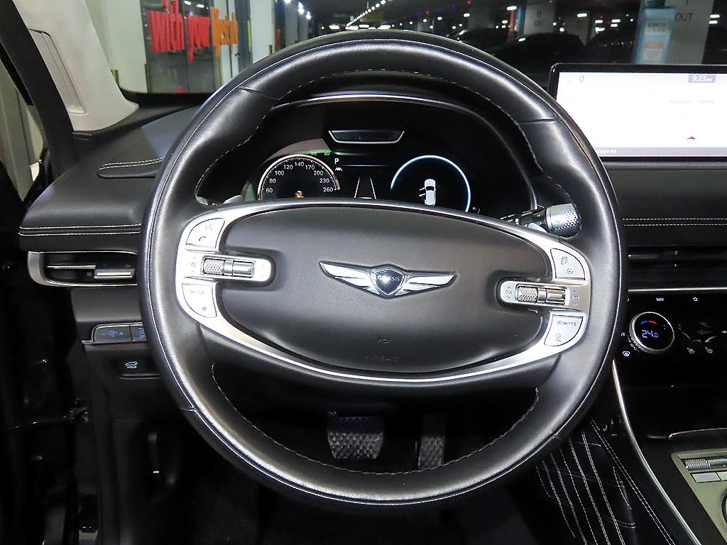 Genesis GV80 - Vista 8