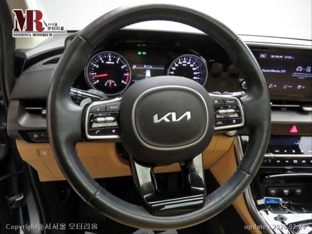 KIA Carnival - Vista 9