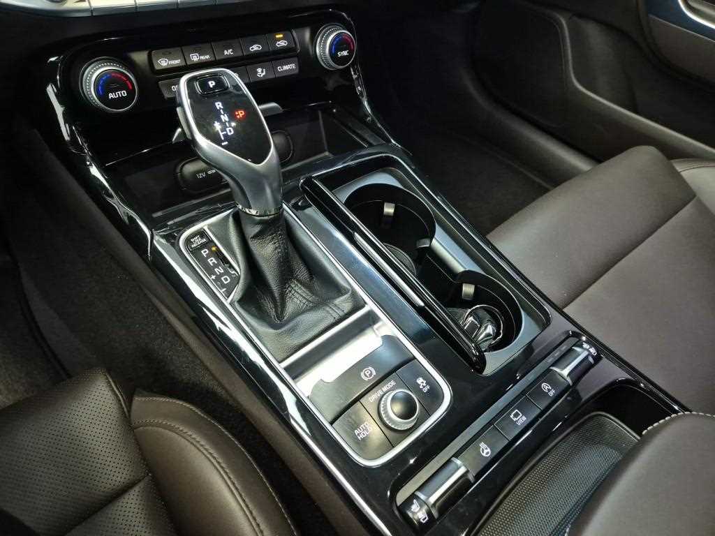 KIA Stinger - Vista 8