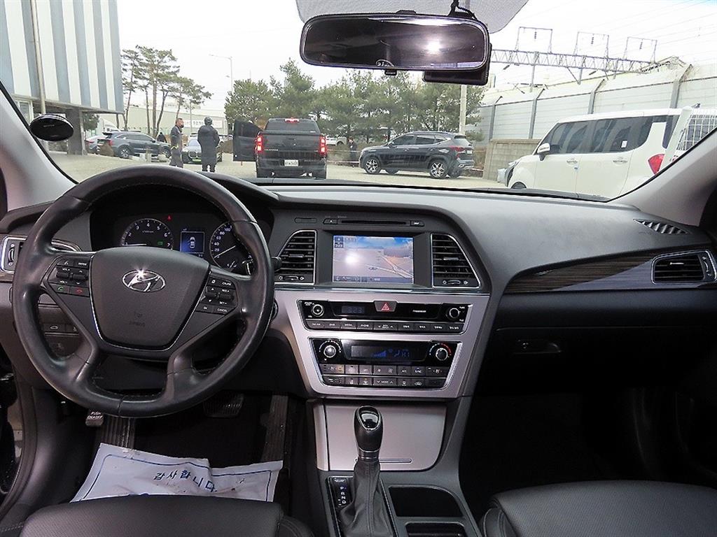 HYUNDAI Sonata - Vista 7