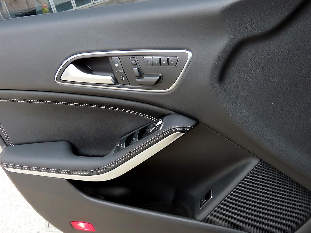 Mercedes Benz CLA Class - Vista 11