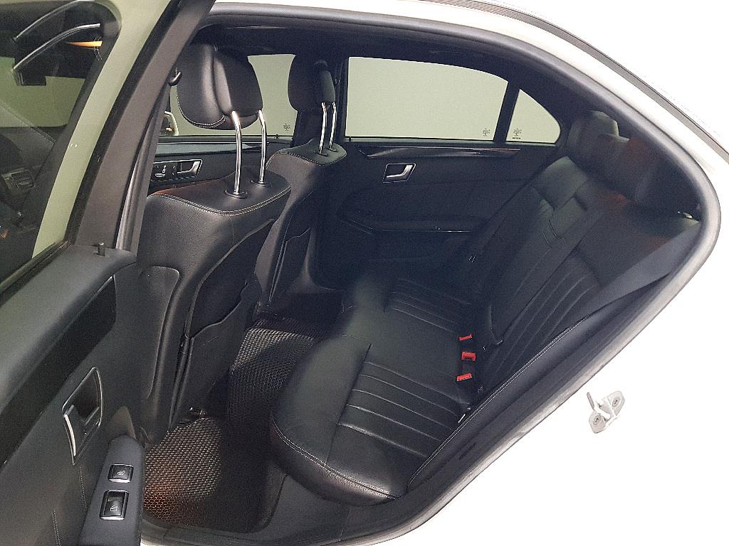 Mercedes Benz E class - Vista 9