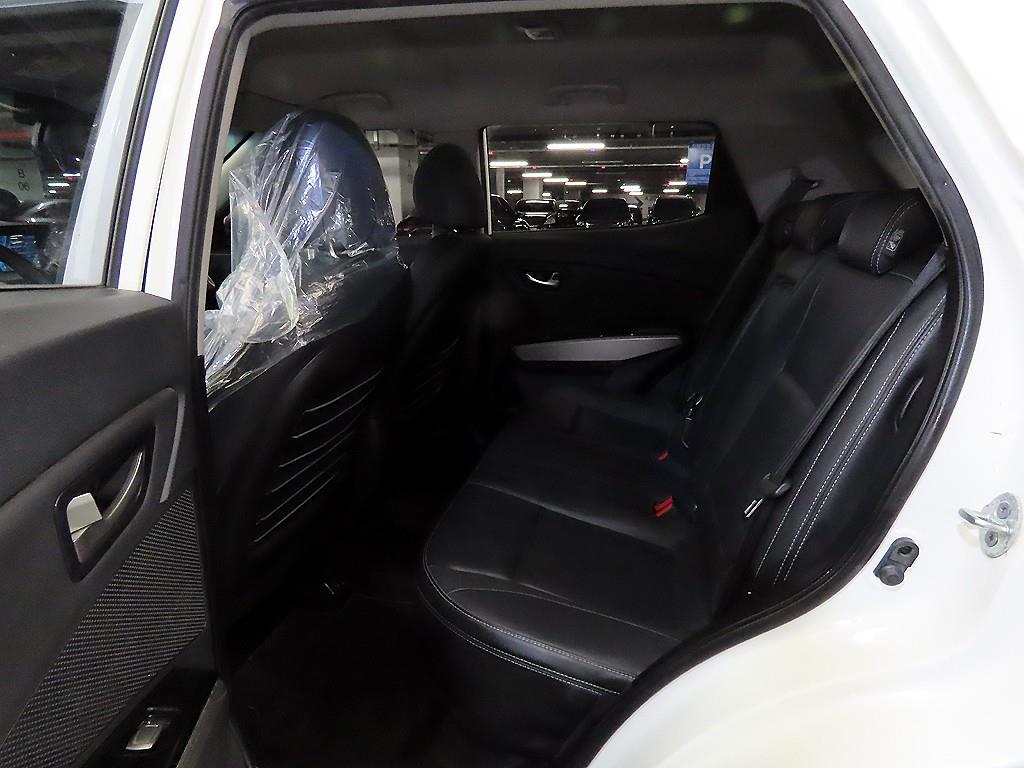 Ssangyong Tivoli - Vista 7