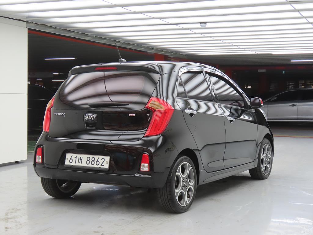 KIA Morning - Vista 4