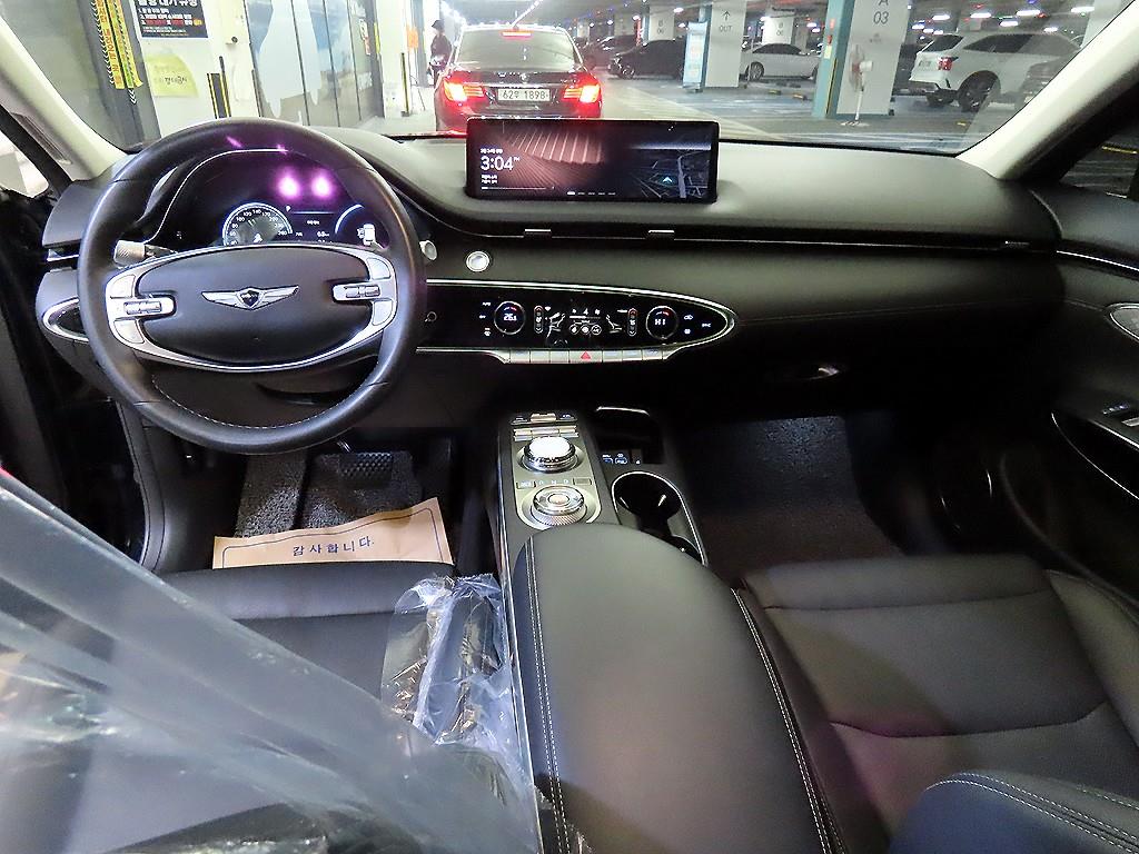 Genesis GV70 - Vista 10