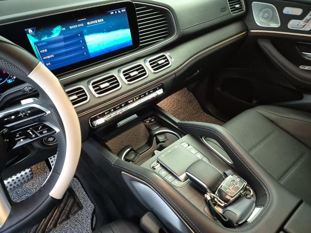 Mercedes Benz GLE Class - Vista 9