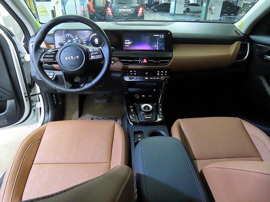 KIA Seltos - Vista 10