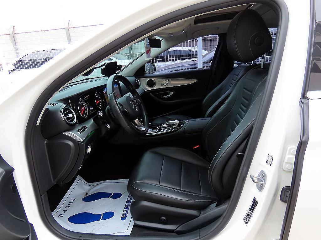 Mercedes Benz E class - Vista 5