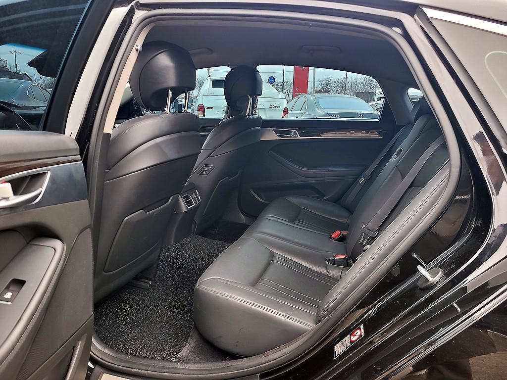 Genesis G80 - Vista 7