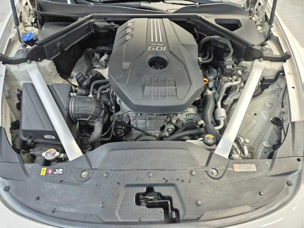 KIA Stinger - Vista 5