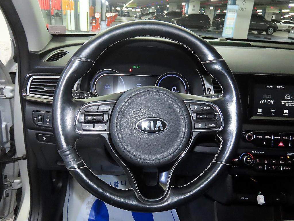 KIA Niro - Vista 8