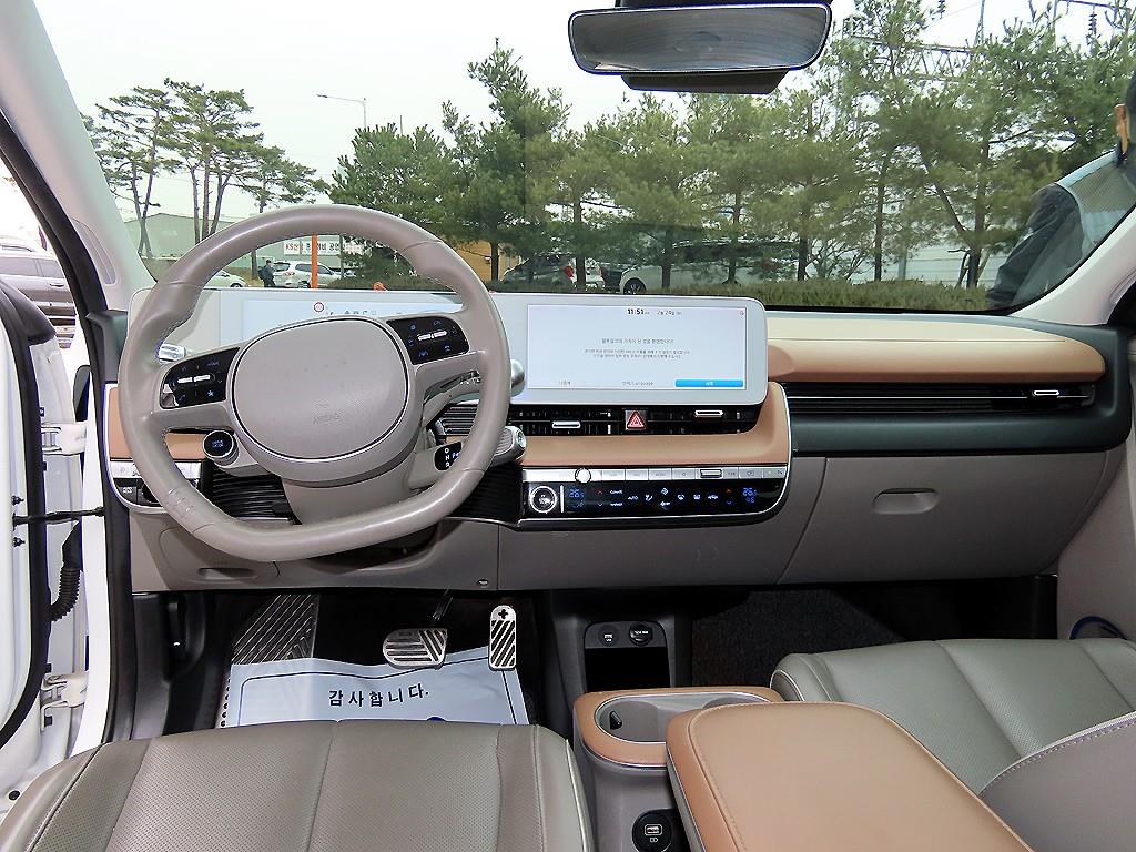 HYUNDAI Ioniq 5 - Vista 7