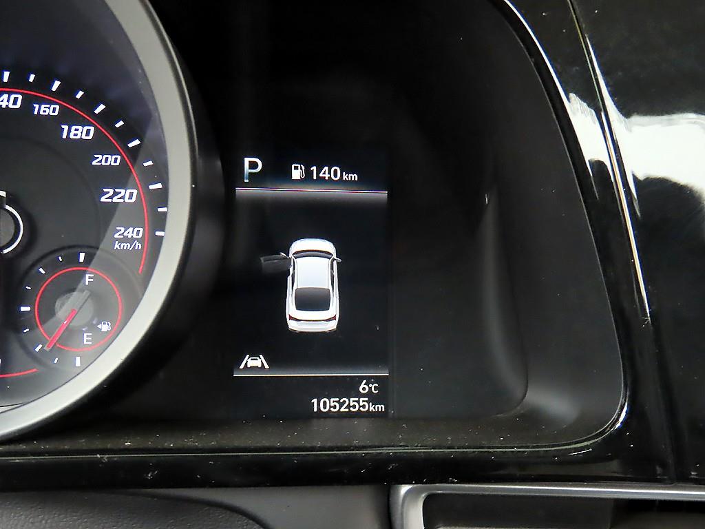 HYUNDAI Avante - Vista 8