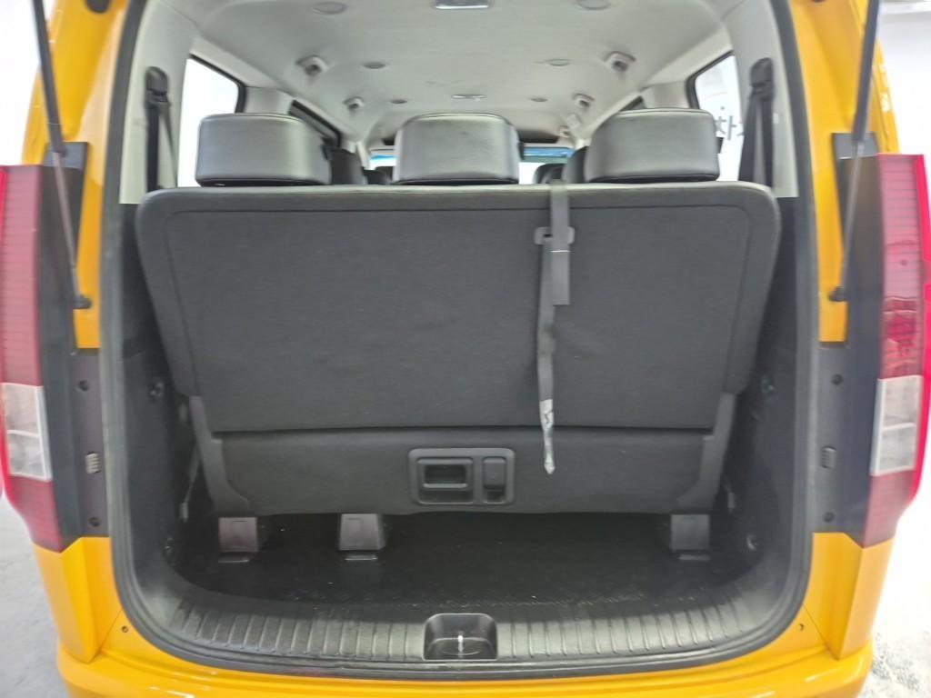 HYUNDAI Staria 2022 Amarillo - Importación desde Corea - HF Imports Iquique - Foto 18